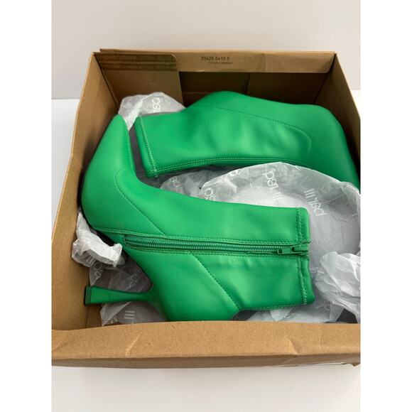 Bar III Green Stretch Comfort Olevia Pointed Toe Flare
Zip-Up Booties - Picture 2 of 7